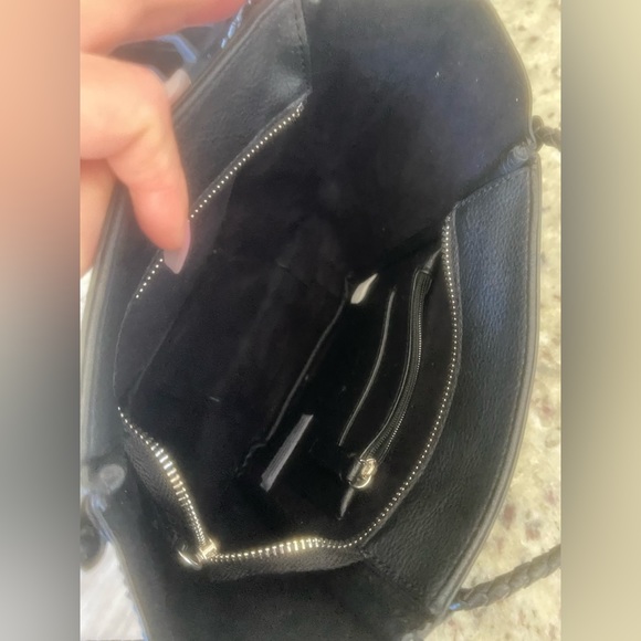 Calvin Klein small bucket/ crossbody bag. Black - Picture 5 of 10